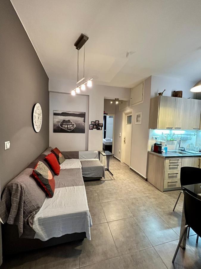 Central Kalamata Cozy Apartment エクステリア 写真