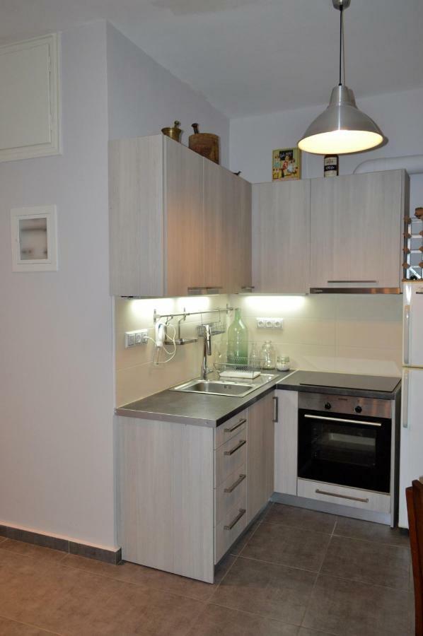 Central Kalamata Cozy Apartment エクステリア 写真