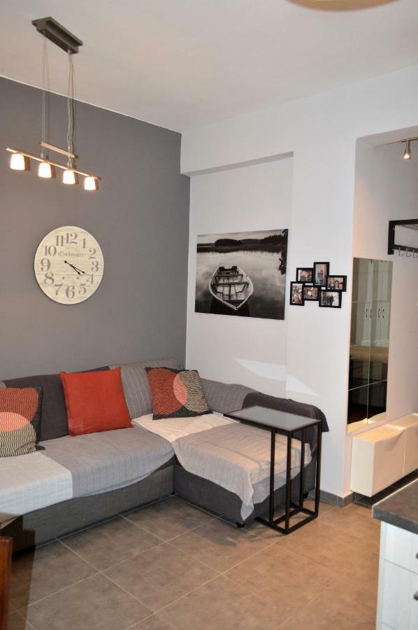 Central Kalamata Cozy Apartment エクステリア 写真